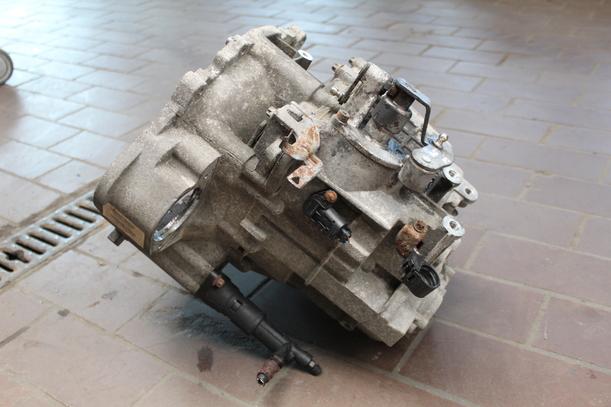 Foto: SCHALTGETRIEBE 5 GANG ( F5MGA ) eines Mitsubishi Colt CZ3 1.1