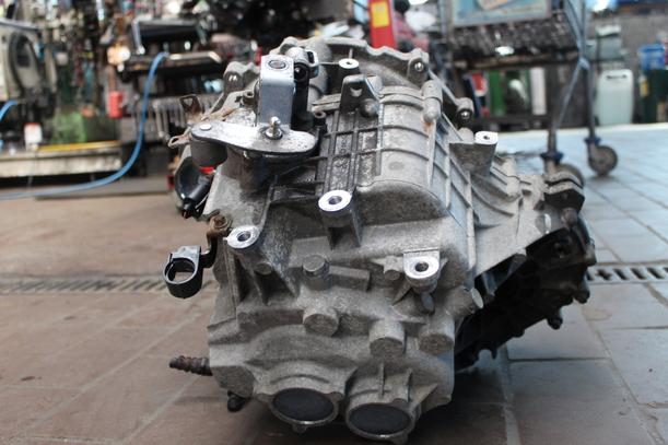 Foto: SCHALTGETRIEBE 5 GANG ( F5MGA ) eines Mitsubishi Colt CZ3 1.1