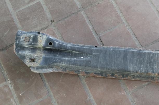 Foto: VERSTÄRKUNG VORN eines Mitsubishi Colt CZ3 1.1