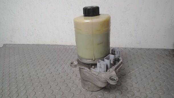 Foto: PUMPE SERVOLENKUNG/ SERVOPUMPE ELEKTRISCH eines Ford Focus 2.0 TDCi