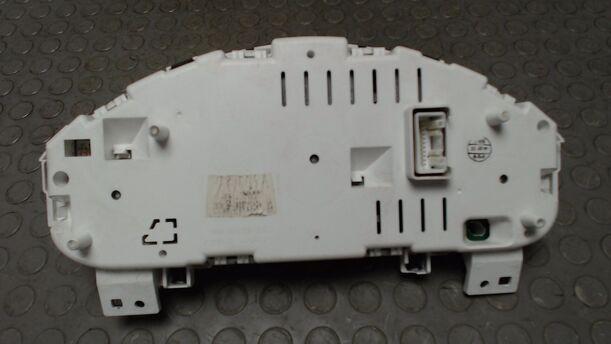 Foto: TACHOEINHEIT / KOMBIINSTRUMENT eines Mitsubishi Colt CZ3 1.1