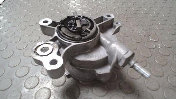Foto: VAKUUMPUMPE eines Ford Focus 2.0 TDCi