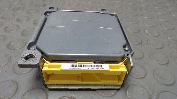 Foto: AIRBAGSTEUERGERÄT eines Mitsubishi Colt CZ3 1.1