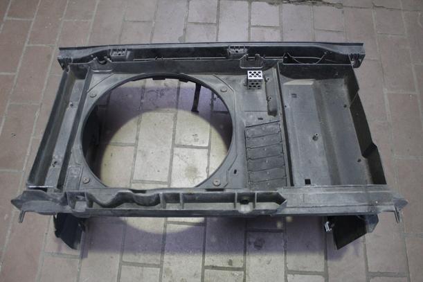 Foto: FRONTBLECH/ SCHLOSSTRÄGER eines Citroen C4 1.4 16V