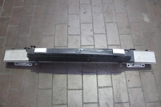 Foto: VERSTÄRKUNG VORN eines Citroen C4 1.4 16V
