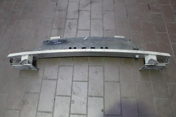 Foto: VERSTÄRKUNG VORN eines Citroen C4 1.4 16V