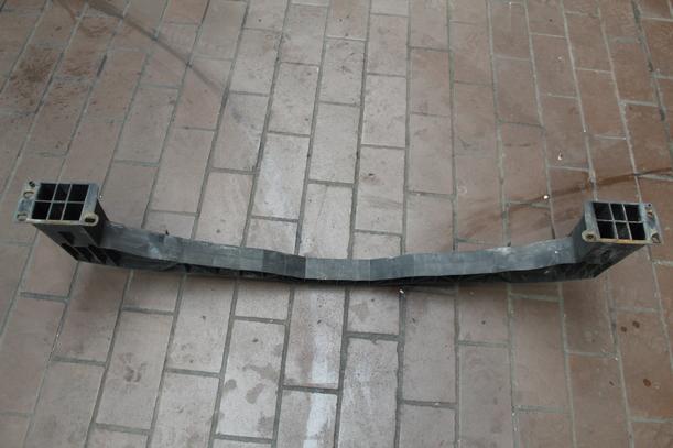 Foto: STOßSTANGENHALTER UNTEN VORN eines Citroen C4 1.4 16V