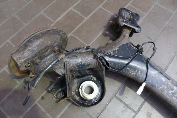 Foto: HINTERACHSE eines Citroen C4 1.4 16V