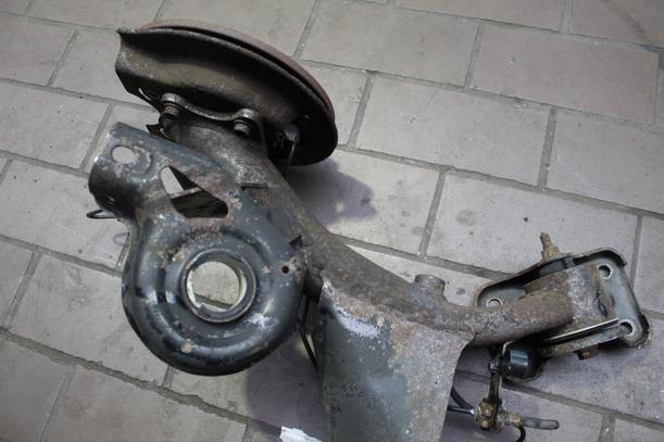 Foto: HINTERACHSE eines Citroen C4 1.4 16V