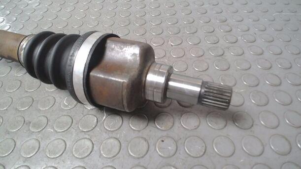 Foto: ANTRIEBSWELLE LINKS eines Citroen C4 1.4 16V