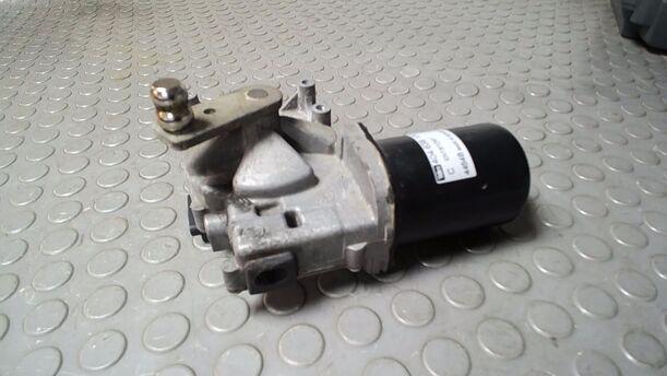 Foto: SCHEIBENWISCHERMOTOR VORN eines Citroen C4 1.4 16V