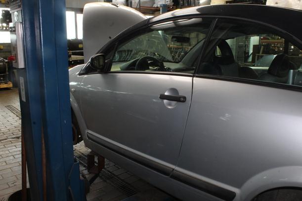 Foto: TÜR VORN LINKS ( PLURIEL ) eines Citroen C3 Pluriel 1.4