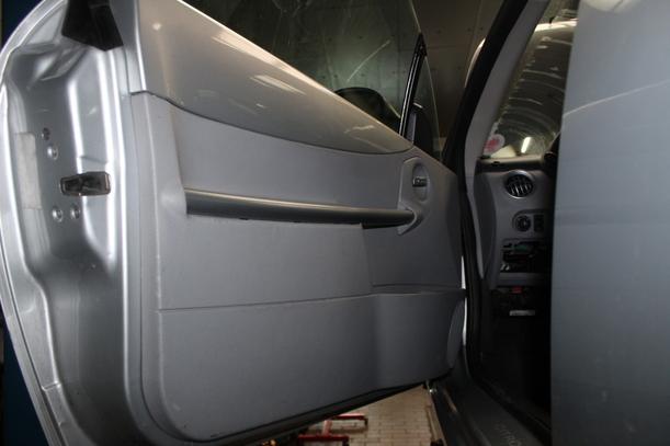 Foto: TÜR VORN LINKS ( PLURIEL ) eines Citroen C3 Pluriel 1.4