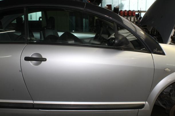 Foto: TÜR VORN RECHTS ( PLURIEL ) eines Citroen C3 Pluriel 1.4