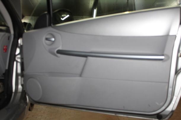 Foto: TÜR VORN RECHTS ( PLURIEL ) eines Citroen C3 Pluriel 1.4