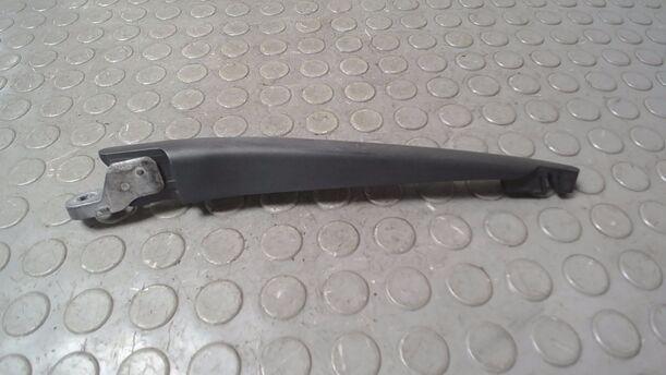 Foto: SCHEIBENWISCHERARM HINTEN eines Citroen C4 1.4 16V