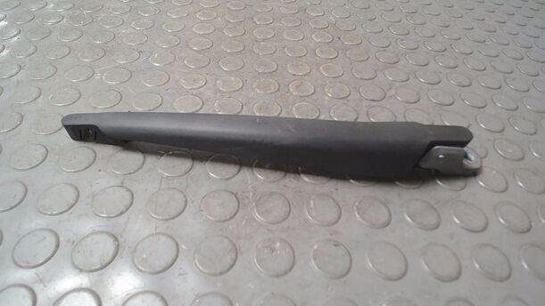 Foto: SCHEIBENWISCHERARM HINTEN eines Citroen C4 1.4 16V