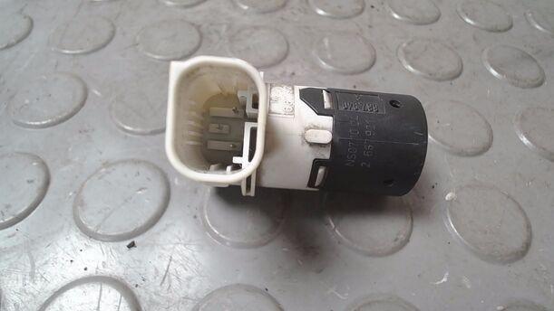 Foto: PDC SENSOR/ EINPARKSENSOR eines Citroen C4 1.4 16V