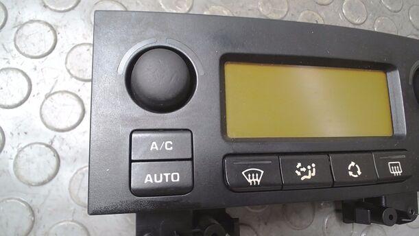 Foto: HEIZUNGSBETÄTIGUNG eines Citroen C4 1.4 16V
