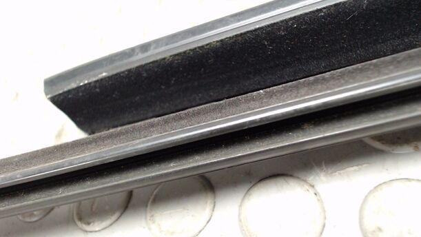 Foto: SCHACHTLEISTE HINTEN LINKS eines Citroen C3 Pluriel 1.4