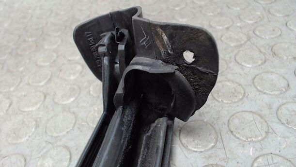 Foto: SCHACHTLEISTE HINTEN LINKS eines Citroen C3 Pluriel 1.4