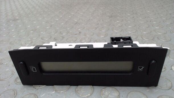 Foto: INFORMATIONSDISPLAY / DISPLAY BORDCOMPUTER eines Citroen C3 Pluriel 1.4