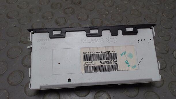 Foto: INFORMATIONSDISPLAY / DISPLAY BORDCOMPUTER eines Citroen C3 Pluriel 1.4