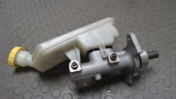 Foto: HAUPTBREMSZYLINDER eines Citroen C3 Pluriel 1.4
