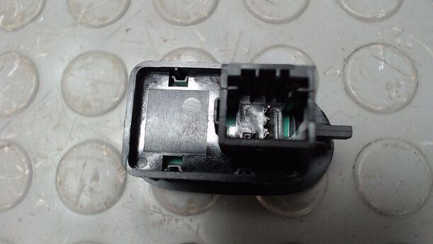 Foto: FENSTERHEBERSCHALTER eines Citroen C3 Pluriel 1.4