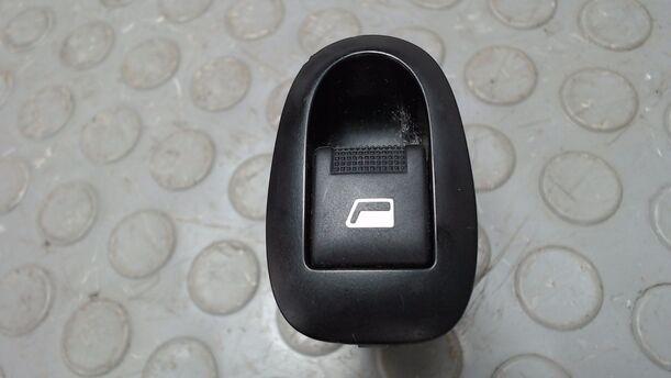 Foto: FENSTERHEBERSCHALTER eines Citroen C3 Pluriel 1.4