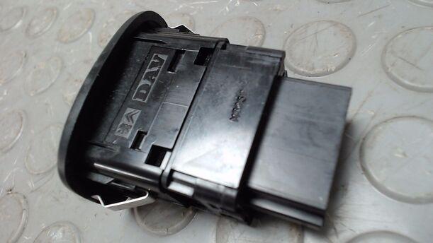 Foto: FENSTERHEBERSCHALTER eines Citroen C3 Pluriel 1.4