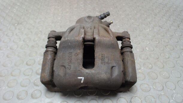 Foto: BREMSSATTEL VORN LINKS eines Citroen C3 Pluriel 1.4
