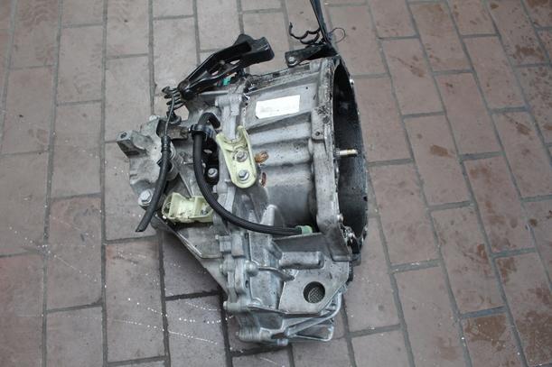 Foto: SCHALTGERIEBE 6-GANG (UNGEPRÜFT) eines Renault Scenic dCi 130 FAP