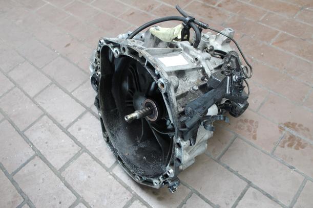 Foto: SCHALTGERIEBE 6-GANG (UNGEPRÜFT) eines Renault Scenic dCi 130 FAP