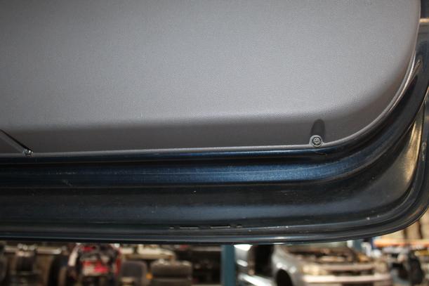 Foto: TÜR VORN RECHTS (2/3-TÜRER) eines Opel Corsa 1.0 12V