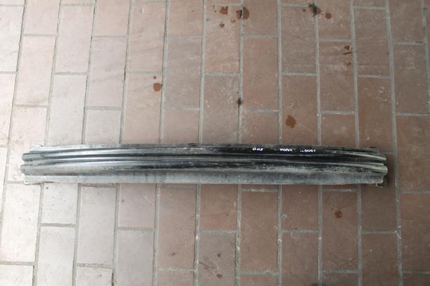 Foto: VERSTÄRKUNG HINTEN eines VW Eos 2.0 FSI