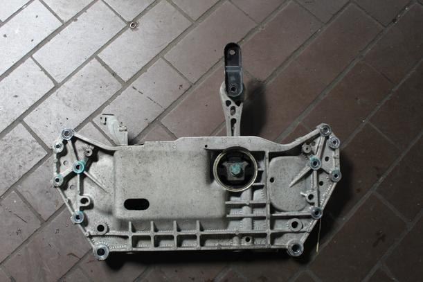 Foto: VORDERACHSE / ACHSTRÄGER VORN eines VW Eos 2.0 FSI