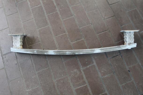 Foto: VERSTÄRKUNG HINTEN eines Citroen C3 Picasso HDi 90 FAP I-WAY +