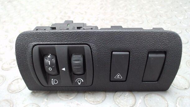Foto: SCHALTER LEUCHTWEITENREGULIERUNG eines Renault Scenic dCi 130 FAP I-WAY +
