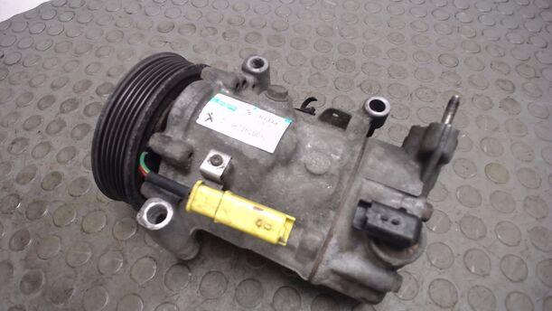 Foto: KOMPRESSOR KLIMAANLAGE eines Citroen C3 Picasso HDi 90 FAP I-WAY +