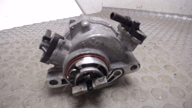 Foto: VAKUUMPUMPE eines Citroen C3 Picasso HDi 90 FAP I-WAY +