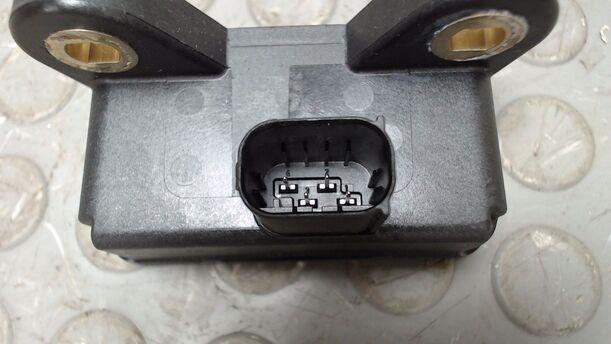 Foto: SENSOR QUERBESCHLEUNIGUNG eines Renault Scenic dCi 130 FAP I-WAY +