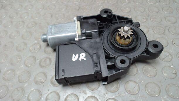 Foto: FENSTERHEBERMOTOR VORN RECHTS eines Renault Scenic dCi 130 FAP I-WAY +
