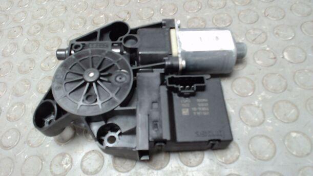 Foto: FENSTERHEBERMOTOR VORN RECHTS eines Renault Scenic dCi 130 FAP I-WAY +