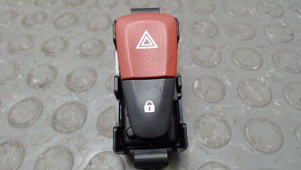 Foto: WARNBLINKSCHALTER eines Renault Scenic dCi 130 FAP I-WAY +
