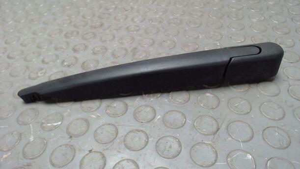 Foto: SCHEIBENWISCHERARM HINTEN eines Renault Scenic dCi 130 FAP I-WAY +