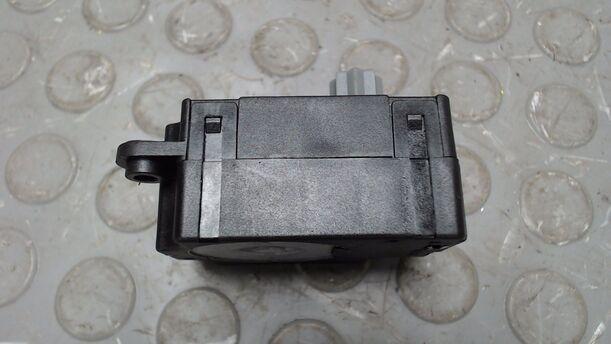 Foto: STELLMOTOR UMLUFTKLAPPE eines Renault Scenic dCi 130 FAP I-WAY +