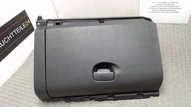 Foto: HANDSCHUHFACH eines Renault Scenic dCi 130 FAP I-WAY +
