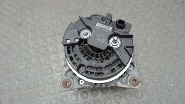 Foto: LICHTMASCHINE ( 150 A ) eines Renault Scenic dCi 130 FAP I-WAY +