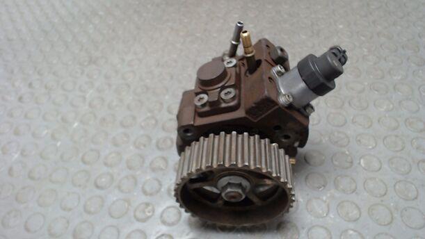 Foto: DIESELHOCHDRUCKPUMPE eines Renault Scenic dCi 130 FAP I-WAY +
